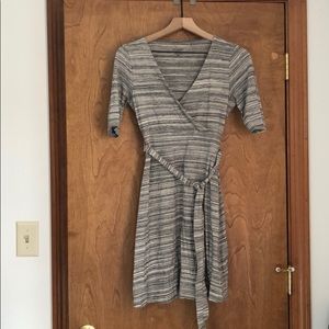 Road & Co fax wrap dress with 1/4 sleeves